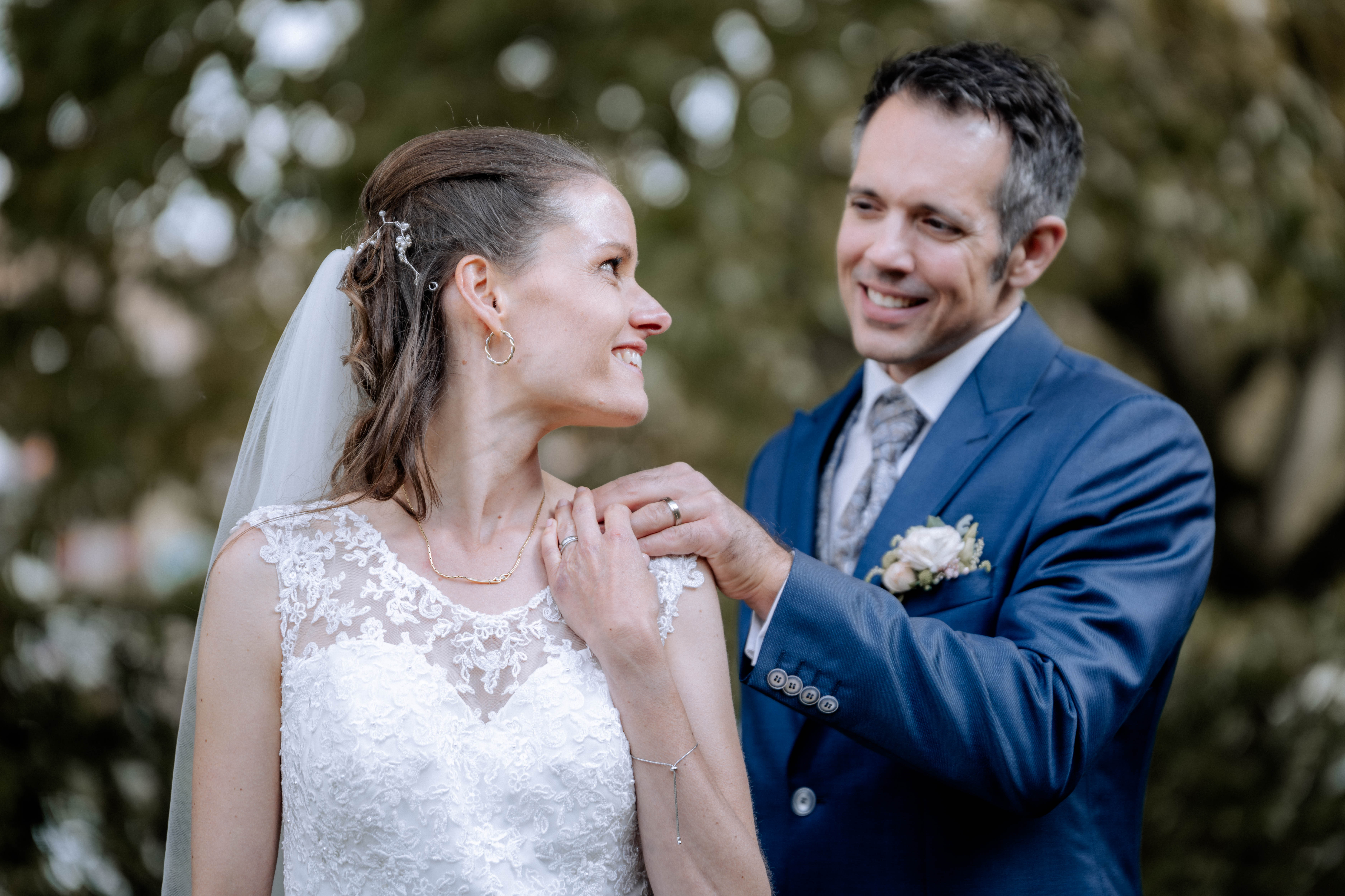 Glückliches Brautpaar in Thurgau, Hochzeitsfotografie - Hochzeitsfotograf Pablo aus Thurgau